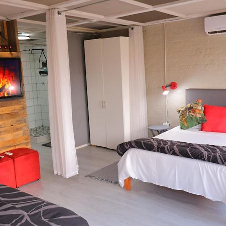 Azura Sleep Brackenfell Apartamento Exterior foto